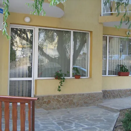 Guest house Vili Iskar 1 2*